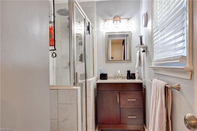 26 Meadow Creek DR, Newport News, VA 23608