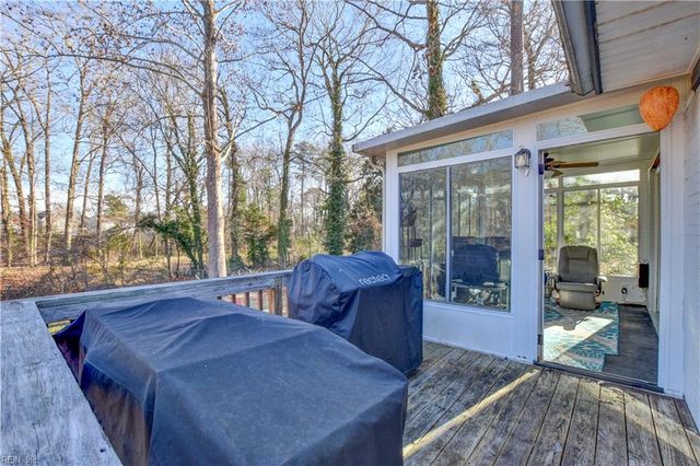 26 Meadow Creek DR, Newport News, VA 23608