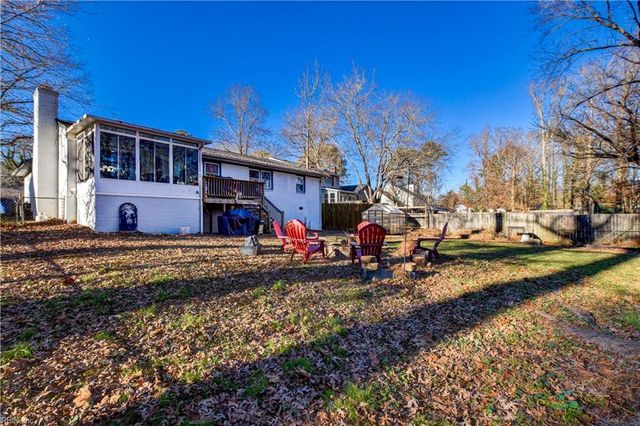 26 Meadow Creek DR, Newport News, VA 23608