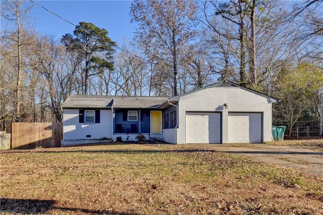 26 Meadow Creek DR, Newport News, VA 23608