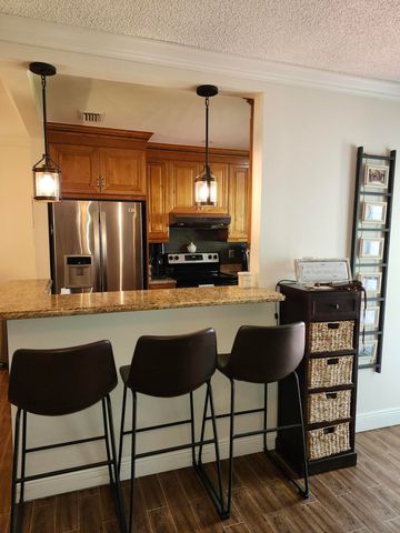 101 Country Lane, Boynton Beach, FL 33435