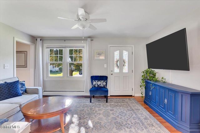 3025 Evelyn Drive, Guilderland, NY 12303