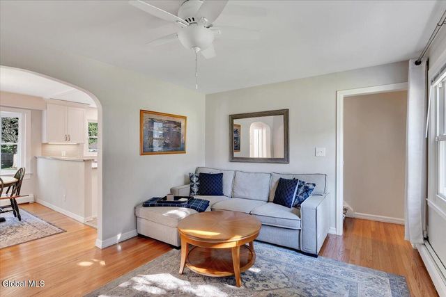 3025 Evelyn Drive, Guilderland, NY 12303