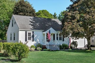 3025 Evelyn Drive, Guilderland, NY 12303