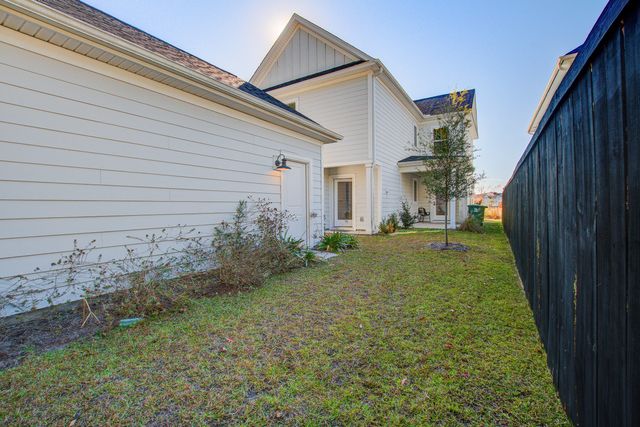 106 Helena Park Drive, Summerville, SC 29486