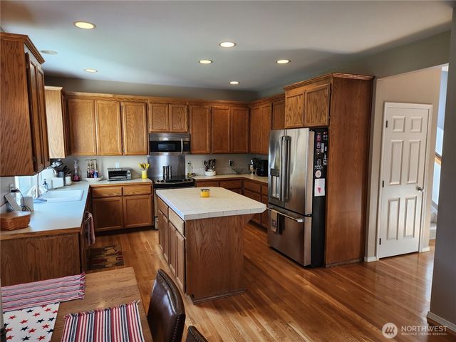 7002 83rd Street Ct E, Puyallup, WA 98371