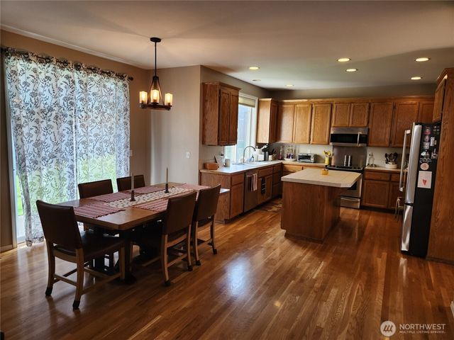 7002 83rd Street Ct E, Puyallup, WA 98371