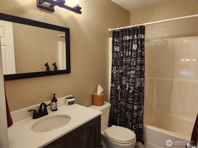 7002 83rd Street Ct E, Puyallup, WA 98371
