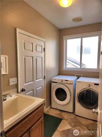 7002 83rd Street Ct E, Puyallup, WA 98371