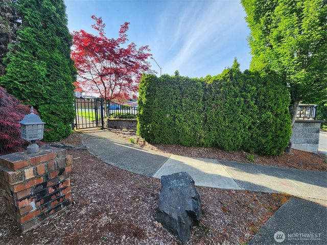 7002 83rd Street Ct E, Puyallup, WA 98371