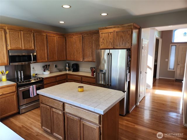 7002 83rd Street Ct E, Puyallup, WA 98371