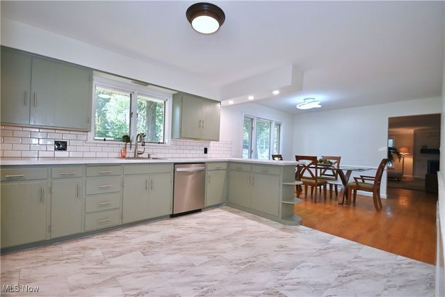 365 Sleepy Hollow Drive, Canfield, OH 44406