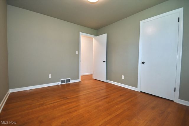 365 Sleepy Hollow Drive, Canfield, OH 44406