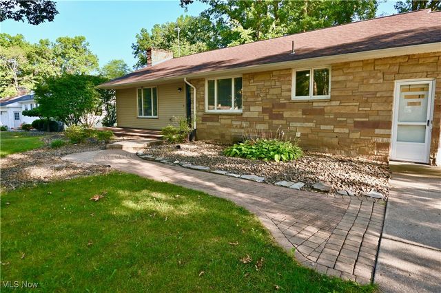 365 Sleepy Hollow Drive, Canfield, OH 44406