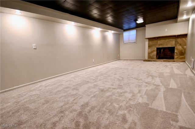 365 Sleepy Hollow Drive, Canfield, OH 44406