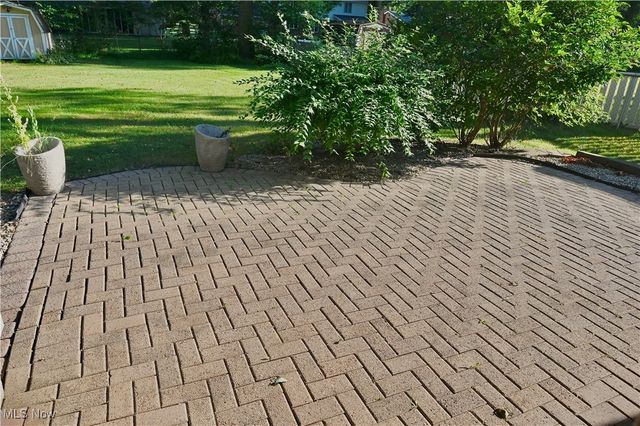 365 Sleepy Hollow Drive, Canfield, OH 44406