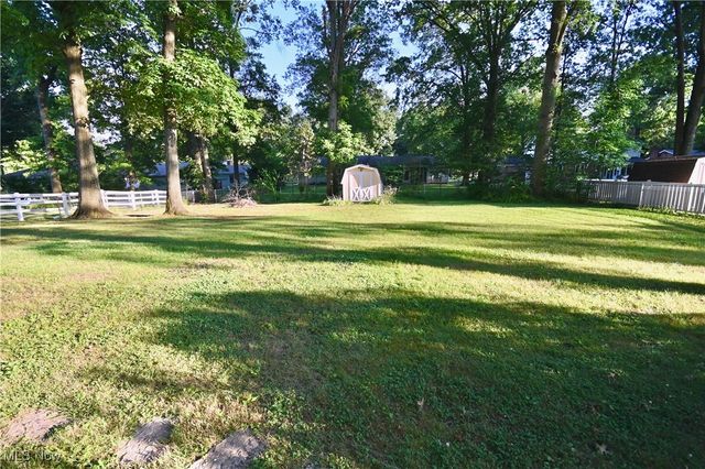 365 Sleepy Hollow Drive, Canfield, OH 44406