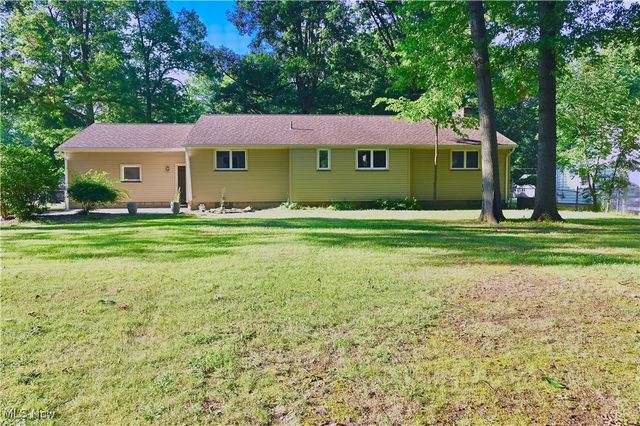 365 Sleepy Hollow Drive, Canfield, OH 44406
