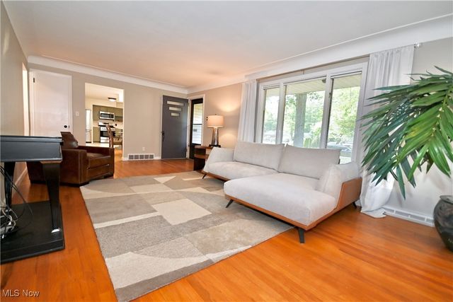 365 Sleepy Hollow Drive, Canfield, OH 44406