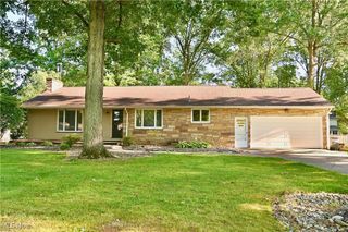 365 Sleepy Hollow Drive, Canfield, OH 44406