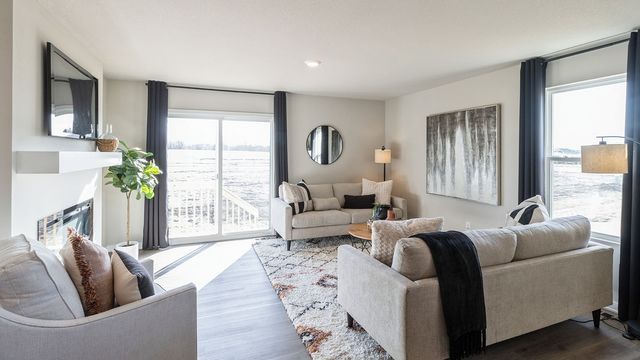 2400 SE Billings Place, West Des Moines, IA 50265