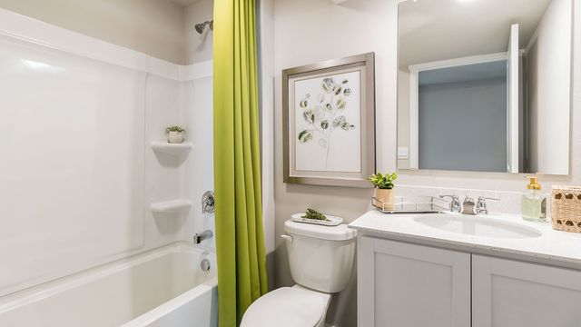 2400 SE Billings Place, West Des Moines, IA 50265