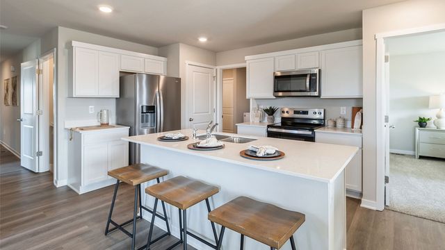 2400 SE Billings Place, West Des Moines, IA 50265