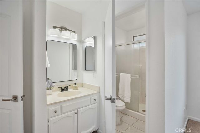 1504 Santiago Court, Bakersfield, CA 93307