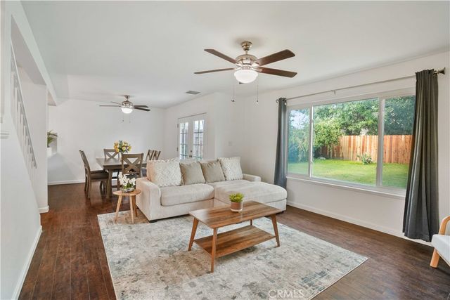 1504 Santiago Court, Bakersfield, CA 93307