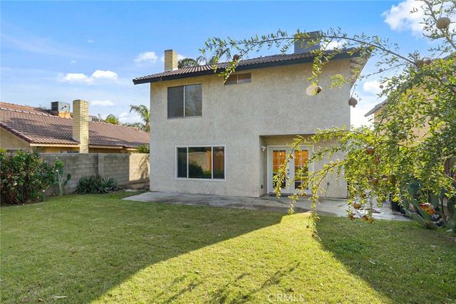 1504 Santiago Court, Bakersfield, CA 93307