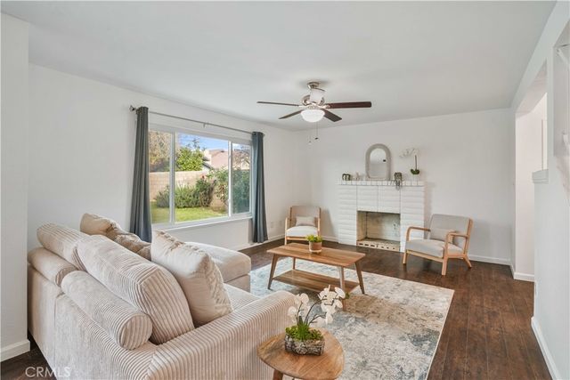 1504 Santiago Court, Bakersfield, CA 93307