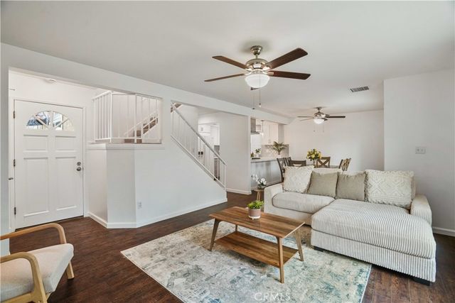 1504 Santiago Court, Bakersfield, CA 93307