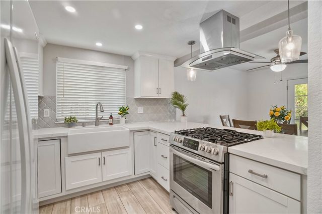 1504 Santiago Court, Bakersfield, CA 93307