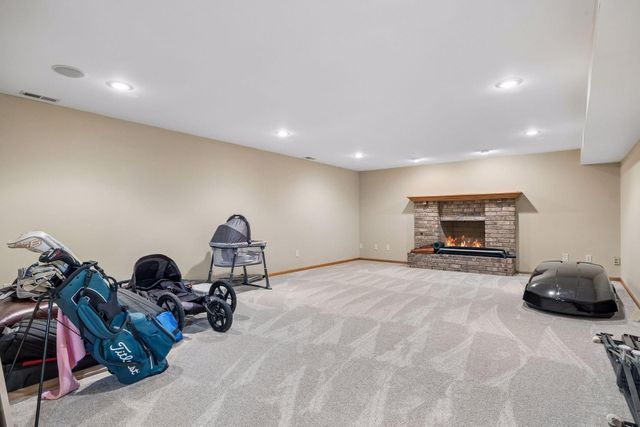 18650 Verna Lane, Prior Lake, MN 55372