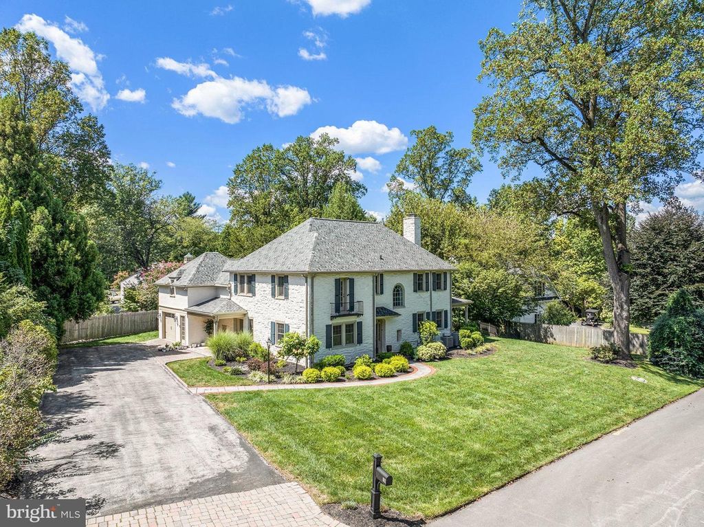 109 WILLOWBURN RD, Villanova, PA 19085