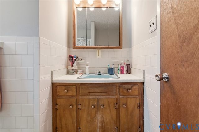 1846 Buckner St, Petersburg, VA 23805