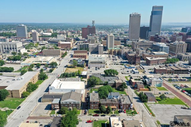 649 S 19th Avenue, Omaha, NE 68102