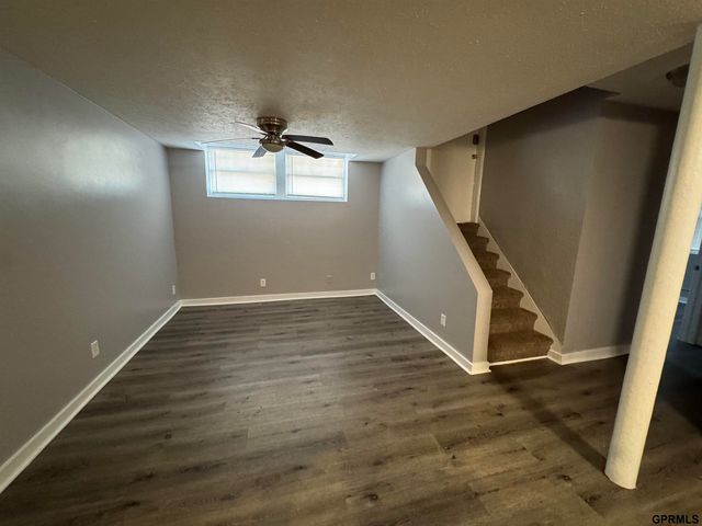 649 S 19th Avenue, Omaha, NE 68102