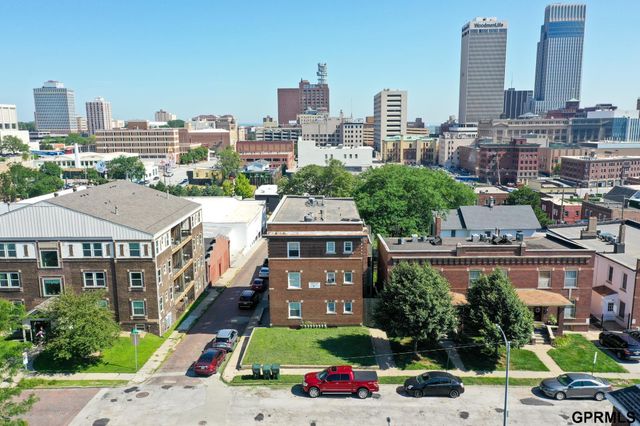 649 S 19th Avenue, Omaha, NE 68102