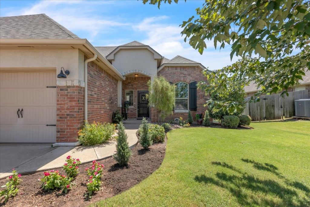 15220 Homecoming Drive, Edmond, OK 73013