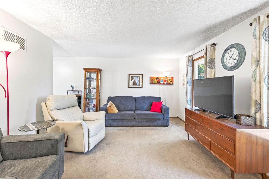 3833 40th Avenue S, Minneapolis, MN 55406 — photo 2