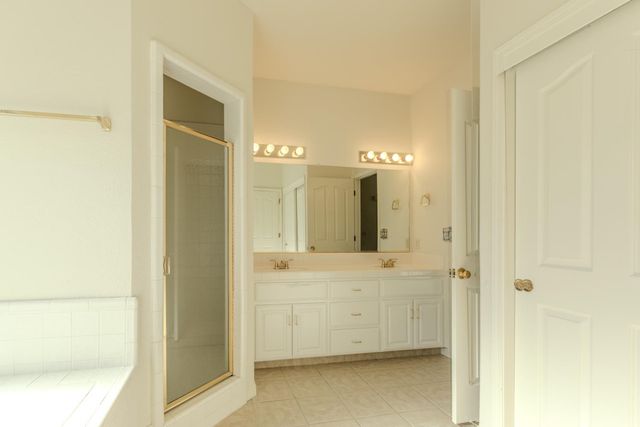 2344 W Tokay St, Lodi, CA 95242