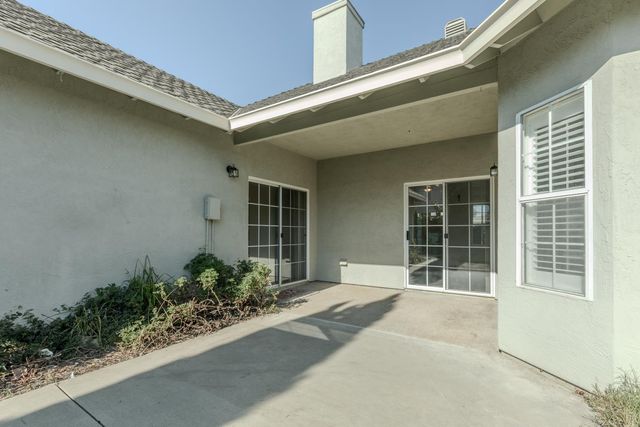 2344 W Tokay St, Lodi, CA 95242