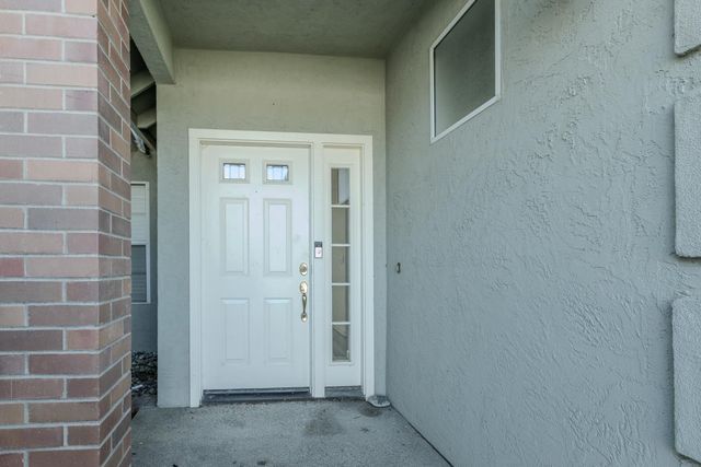 2344 W Tokay St, Lodi, CA 95242