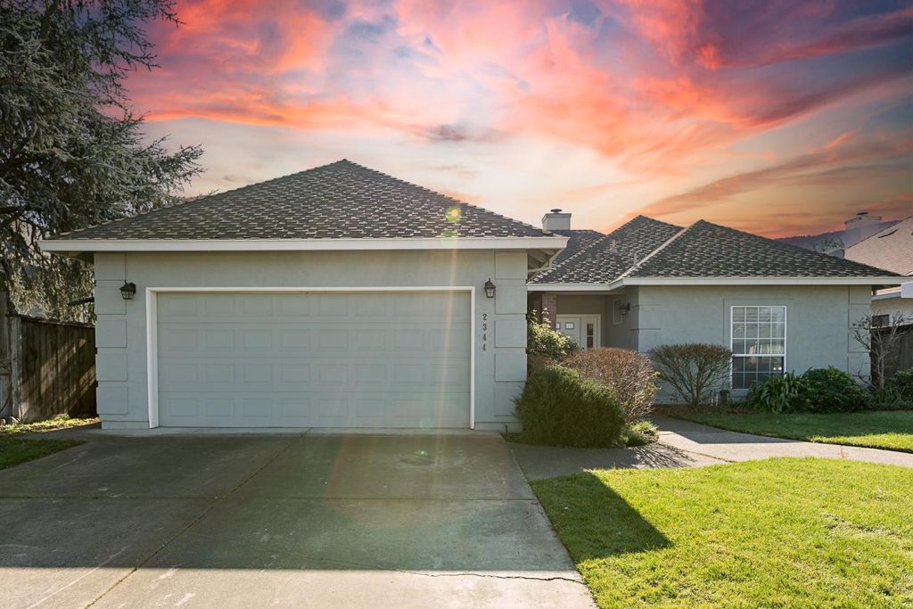 2344 W Tokay St, Lodi, CA 95242