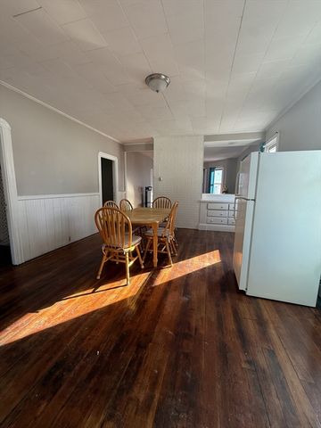 9 Stapleton St, New Bedford, MA 02744