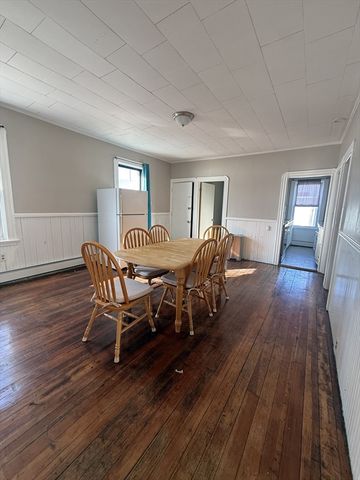 9 Stapleton St, New Bedford, MA 02744