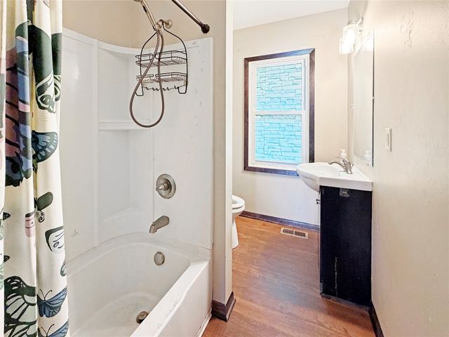 3114 S Union Street, Des Moines, IA 50315