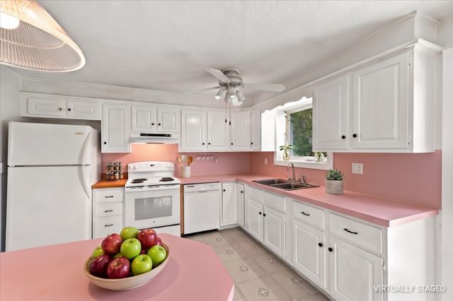 13 High Popples Rd, Gloucester, MA 01930