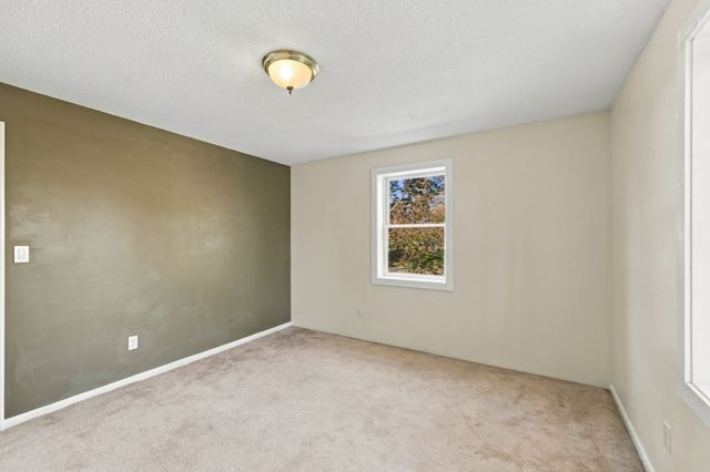 13 High Popples Rd, Gloucester, MA 01930